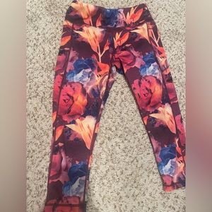 Senita athletics cropped patterned leggings